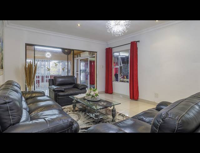 4 BEDROOM HOUSE FOR SALE IN WEST RIDING